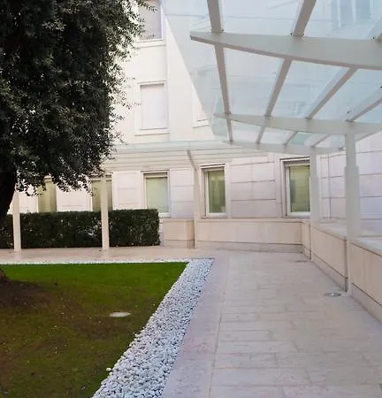 Apartamento Stylish Mini In The Heart Of *