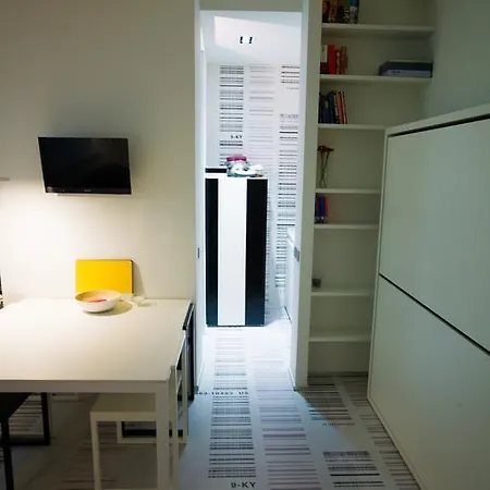 Stylish Mini In The Heart Of Apartment