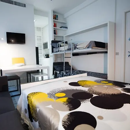 Stylish Mini In The Heart Of Apartment Milan